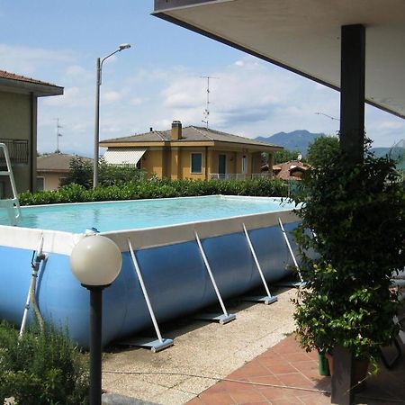 La Casa Dei Pini Bed & Breakfast Malnate Exterior photo